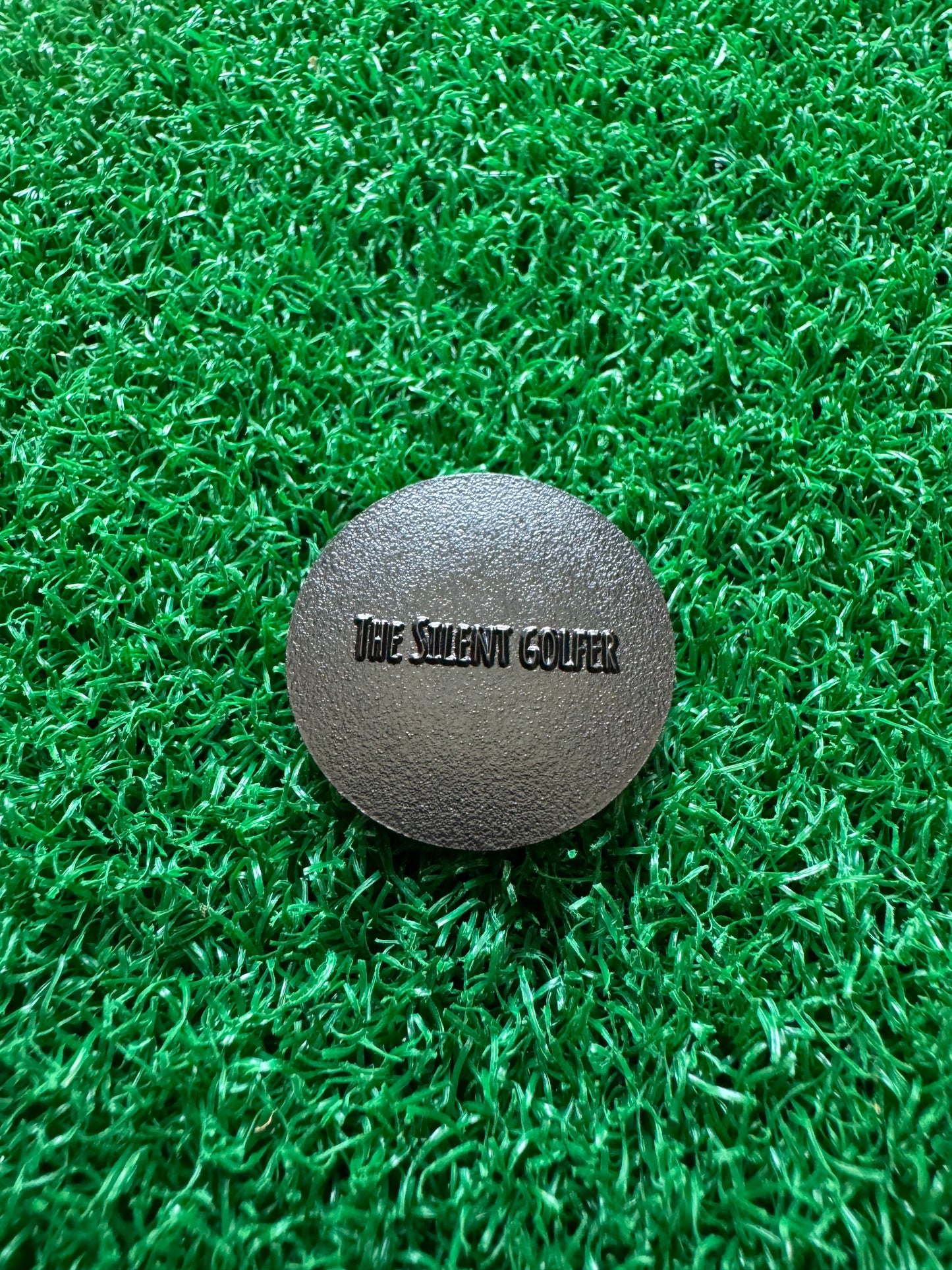 Ace - The Silent Golfer Ball Marker