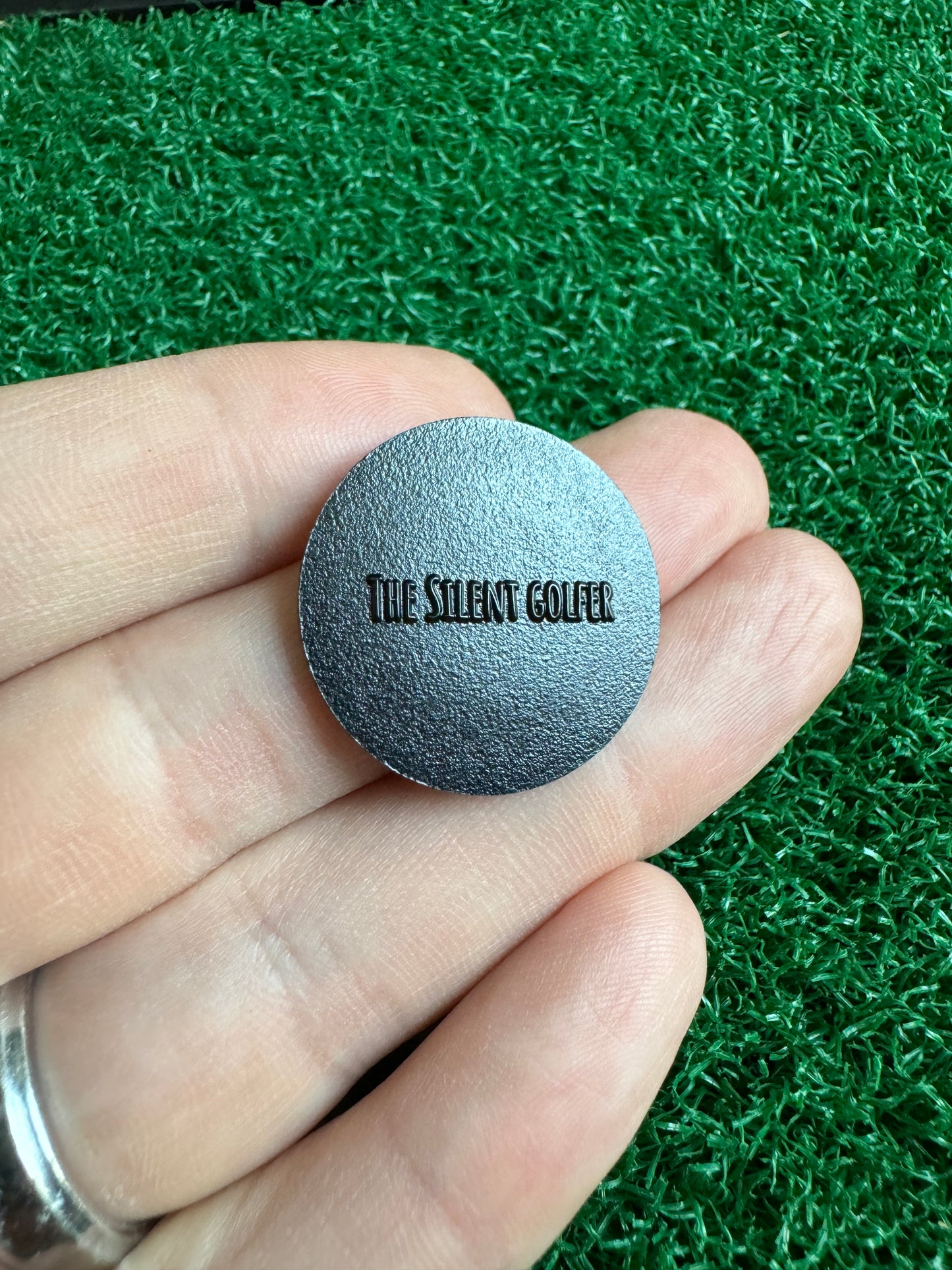 Ace - The Silent Golfer Ball Marker